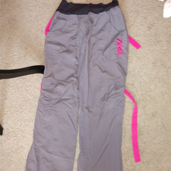 Zumbawear Pants - ZUMBAWEAR WORKOUT PANTS - SIZE MEDIUM - PINK/GRAY